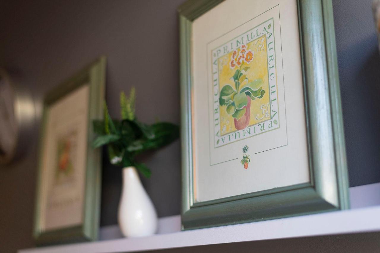 Stylish 2 Bedroom - 2 Miles Inverness City Centre 部屋 写真